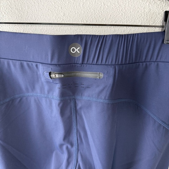 NWOT Outerknown OK Active Navy ECONYL® Nylon 7/8 Legging Outdoor Women’s Large - Picture 7 of 9